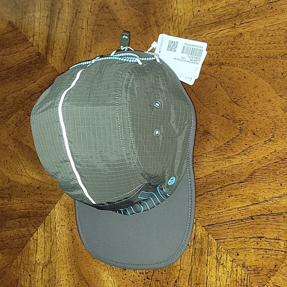 LULULEMON Unisex Insulated Drawcord Hiking Cap, L/XL, Olive Green, main image 14